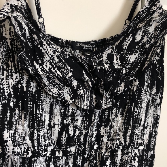 Black & white patterned dress - Picture 2 of 2